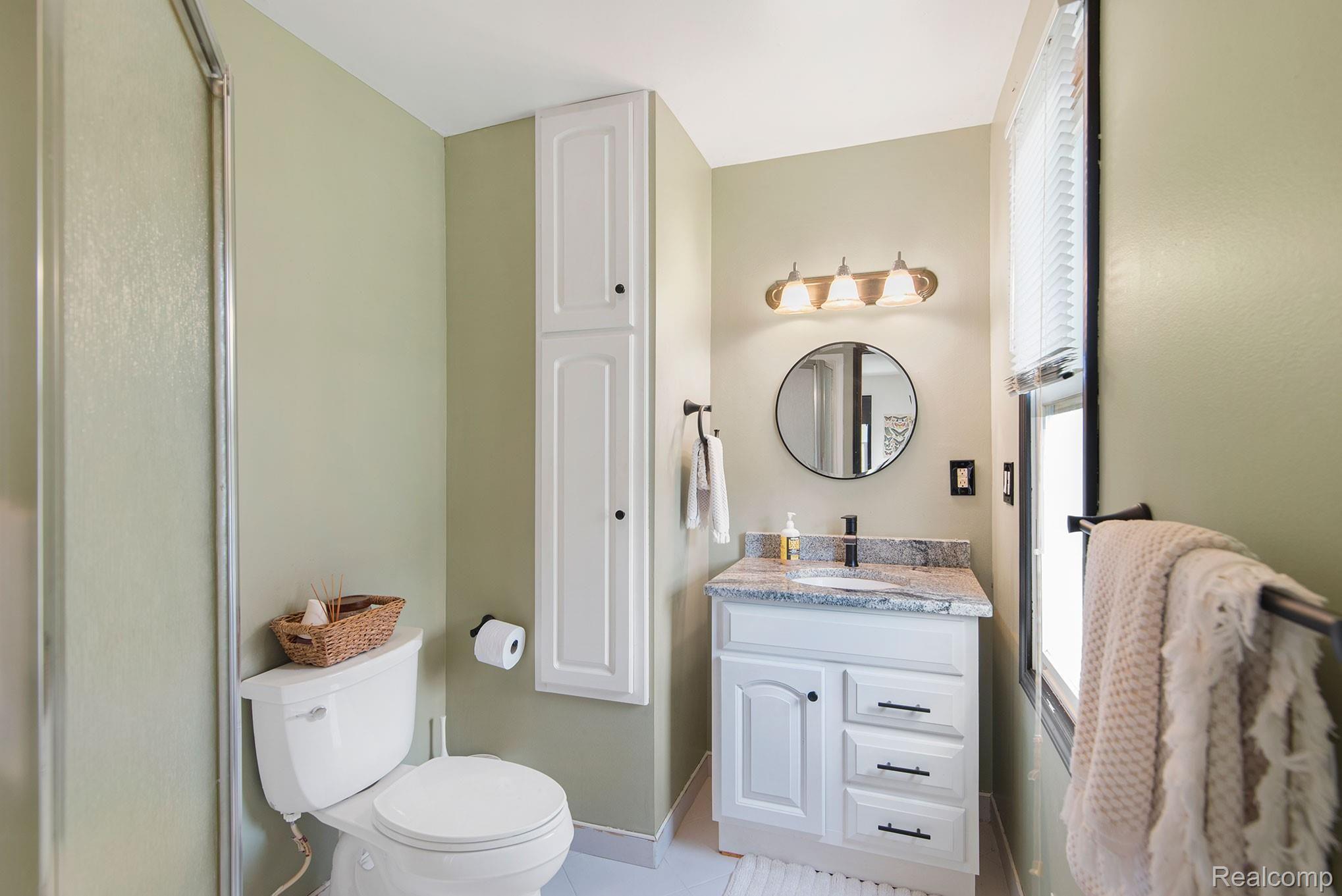 118 East River Road Flushing, MI 48433 - Photo 14 of 30 DSC_4849.jpg