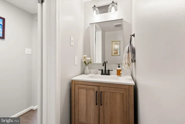 $2,800 | 7393 Colton Lane, Manassas, VA 20109