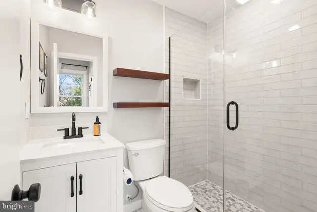 $2,800 | 7393 Colton Lane, Manassas, VA 20109