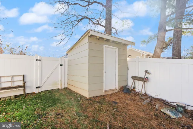 $2,800 | 7393 Colton Lane, Manassas, VA 20109