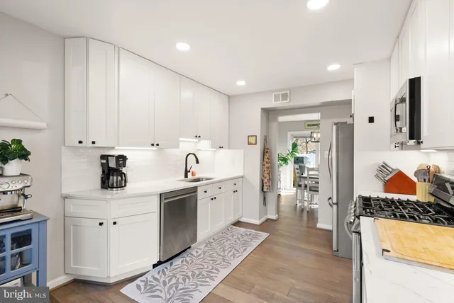 $2,800 | 7393 Colton Lane, Manassas, VA 20109