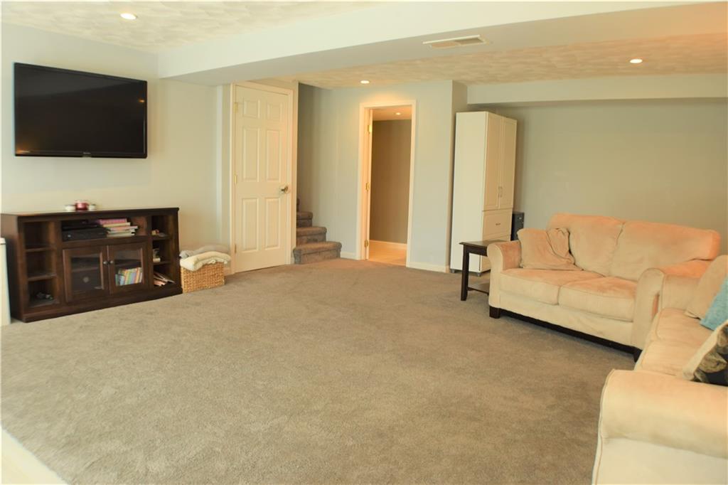 192 St Xavier Road Latrobe, PA 15650 - Photo 9 of 25 Family Room