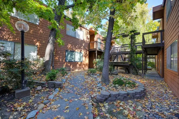 $255,000 | 722 Woodside Lane East, Unit 3, Sacramento, CA 95825