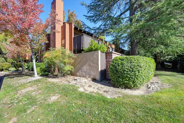 $255,000 | 722 Woodside Lane East, Unit 3, Sacramento, CA 95825