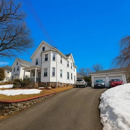 $3,000 | 6 Lexington Street, Unit 1, Newton, MA 02465