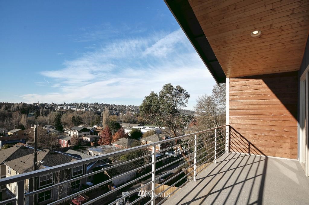 4757 23rd Avenue Southwest Seattle, WA 98106 - Photo 20 of 25