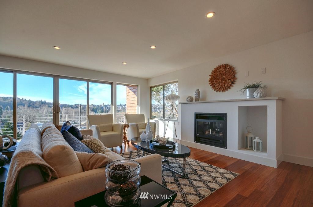 4757 23rd Avenue Southwest Seattle, WA 98106 - Photo 3 of 25