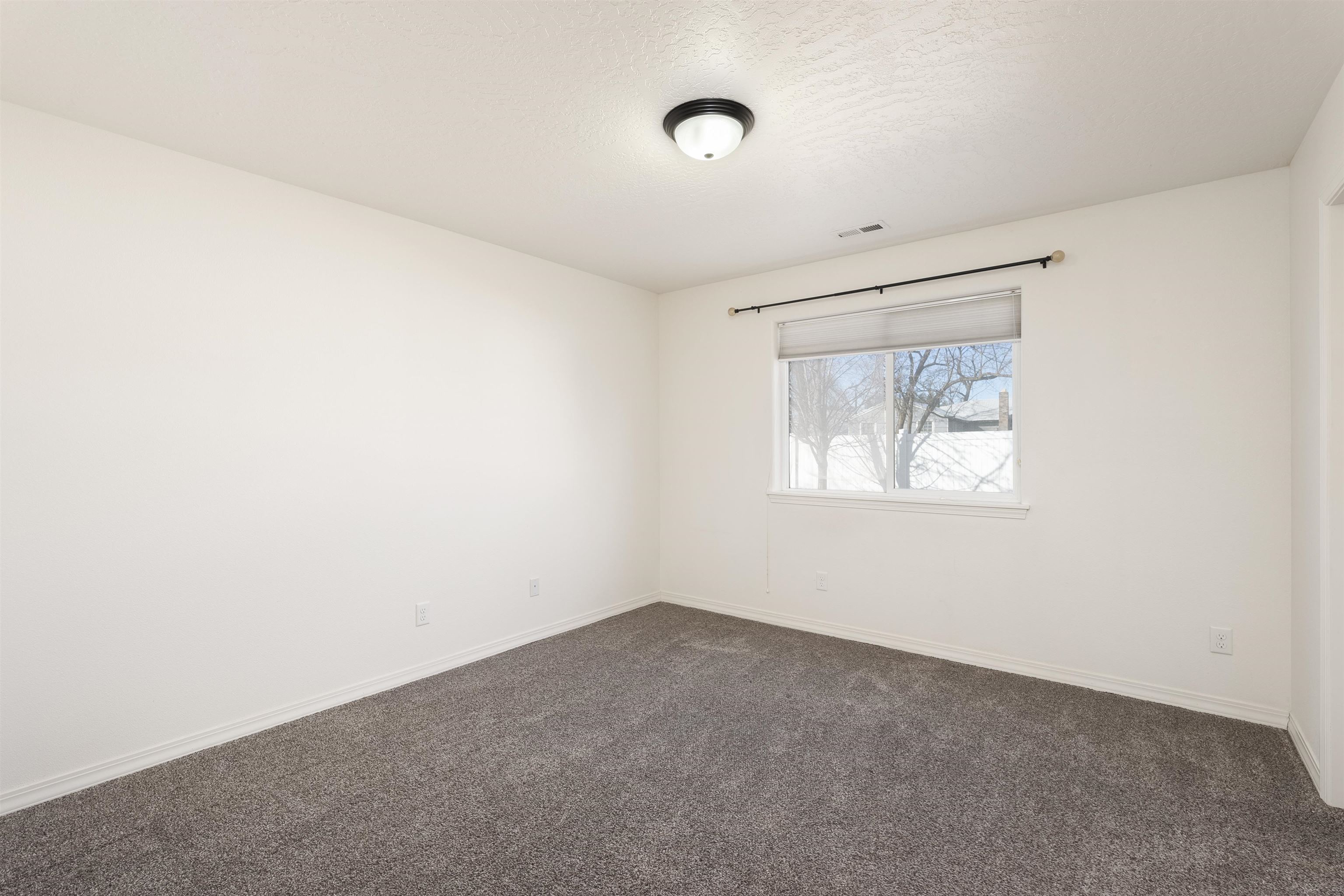 4404 South Carnation Road Spokane, WA 99224 - Photo 11 of 23