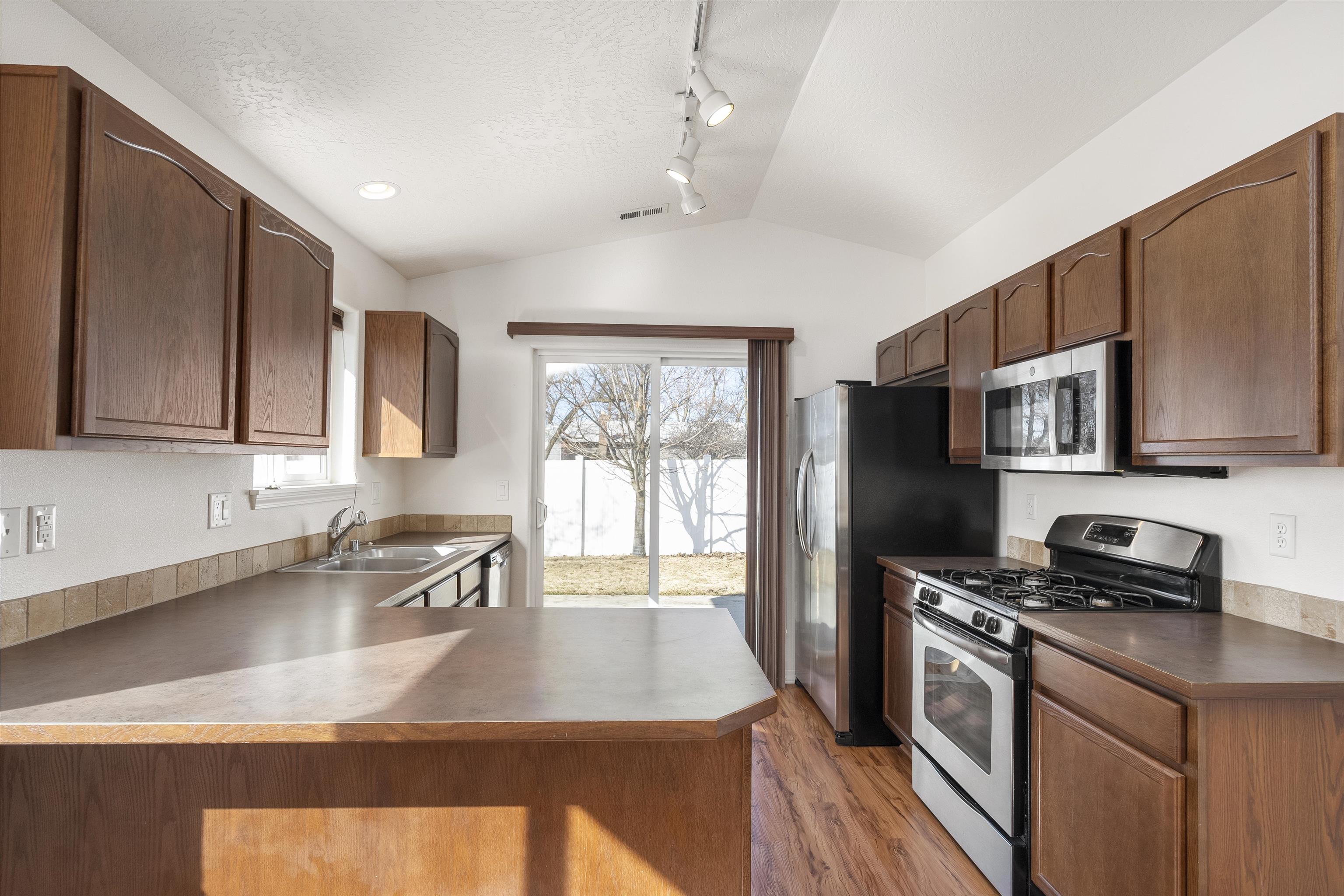 4404 South Carnation Road Spokane, WA 99224 - Photo 9 of 23