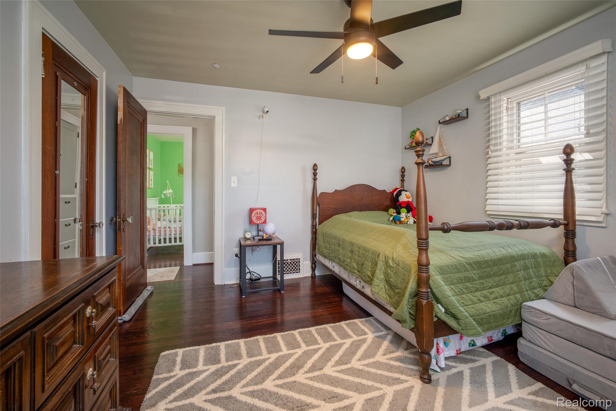 137 Chippewa Road Pontiac, MI 48341 - Photo 22 of 33 21.jpg