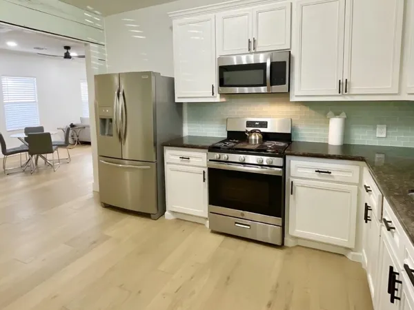 $1,650 | 301 Tabor Street, Houston, TX 77009