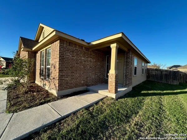 $194,900 | 1412 Birmingham Drive, Seguin, TX 78155