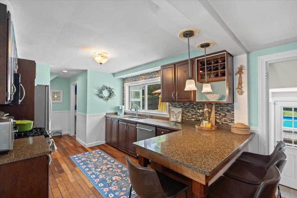 4 Van Street Worcester, MA 01602 - Photo 12 of 40