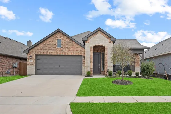 $329,000 | 908 Madeline Lane, Cleburne, TX 76033