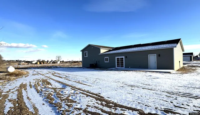 $395,000 | 4714 Latigo Lp Road, Torrington, WY 82240