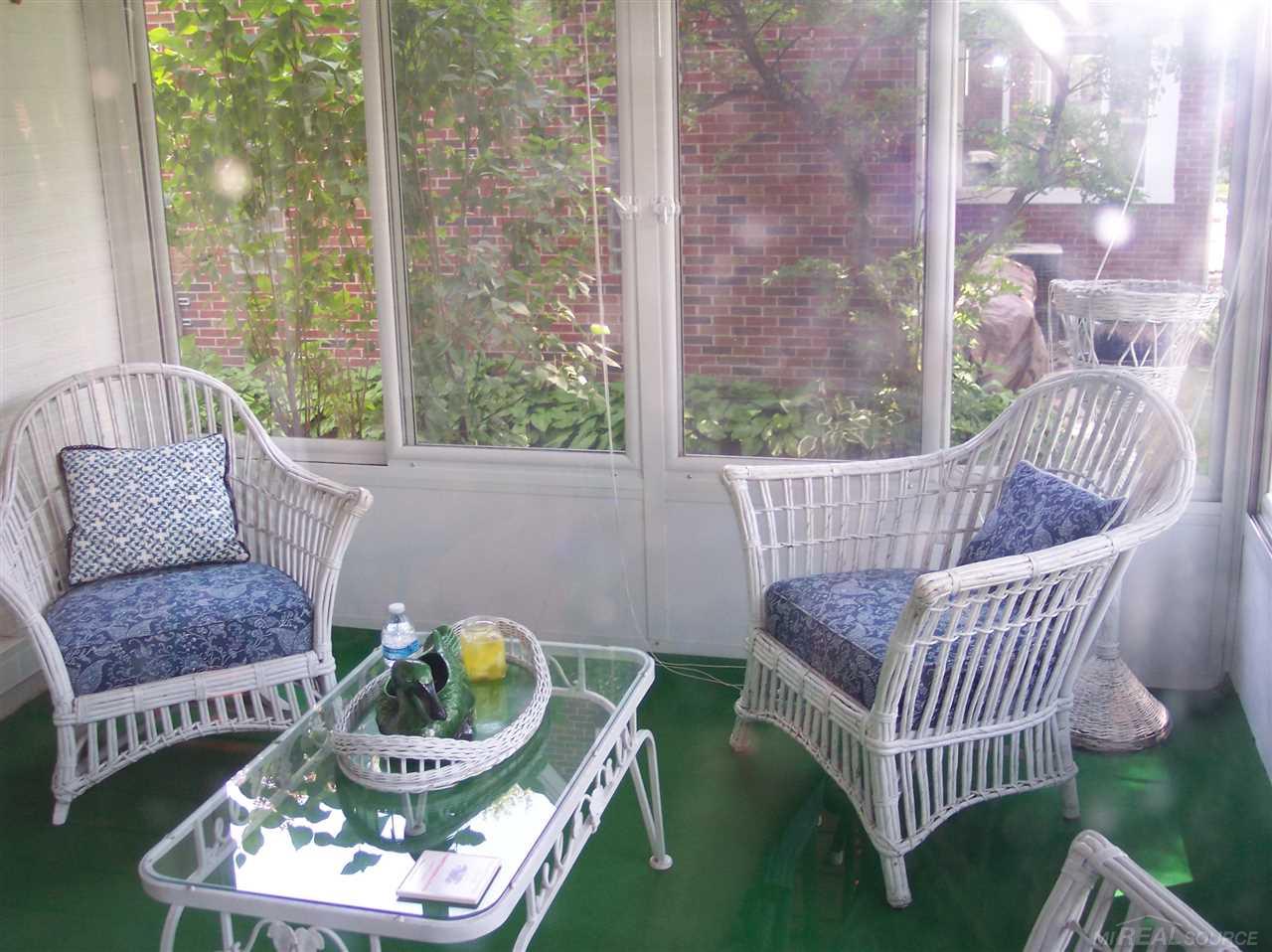 120 Riverside Drive Mount Clemens, MI 48043 - Photo 21 of 31 Interior Sun Rm