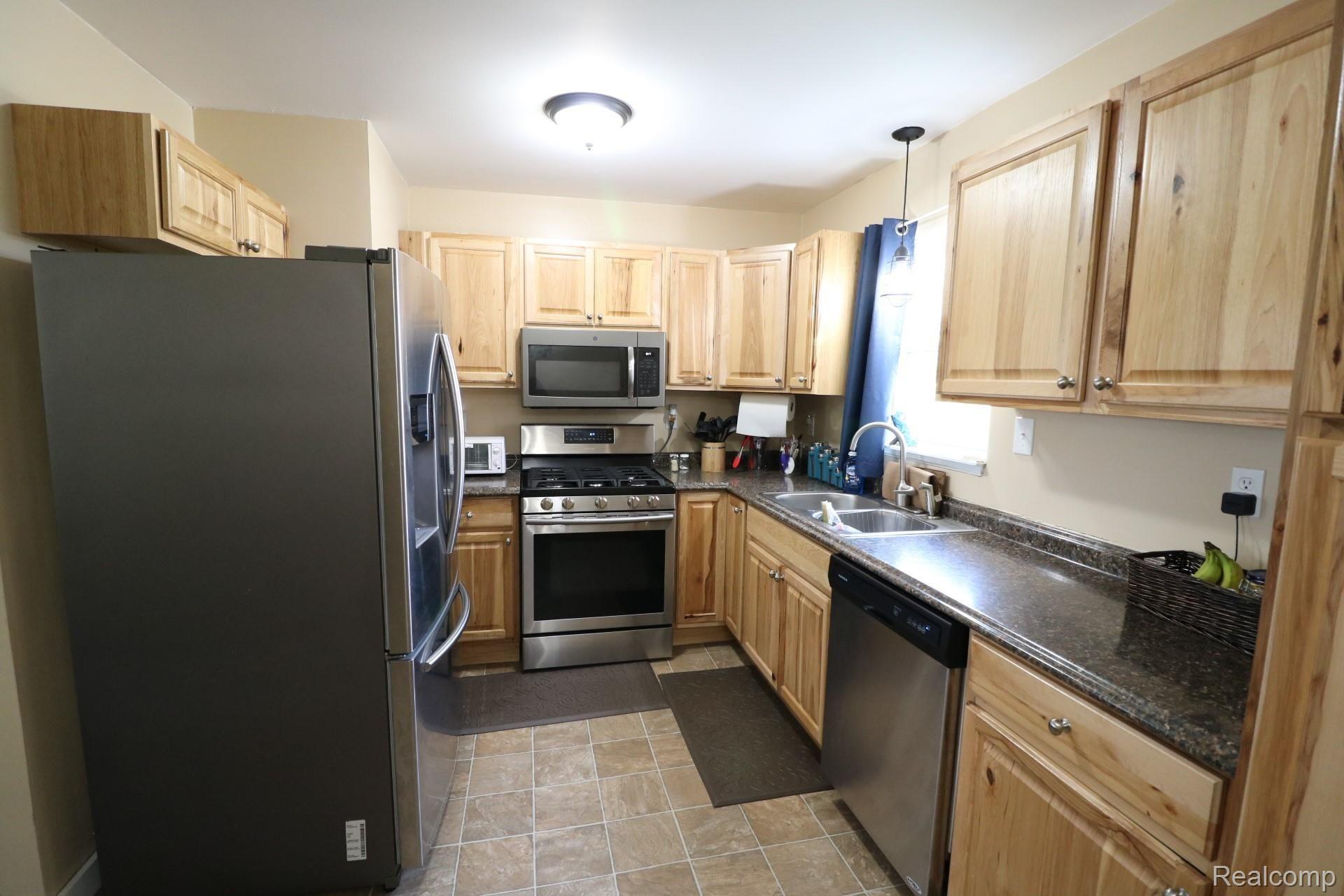 4009 West Castle Road Fostoria, MI 48435 - Photo 12 of 20 IMG_2588.JPG
