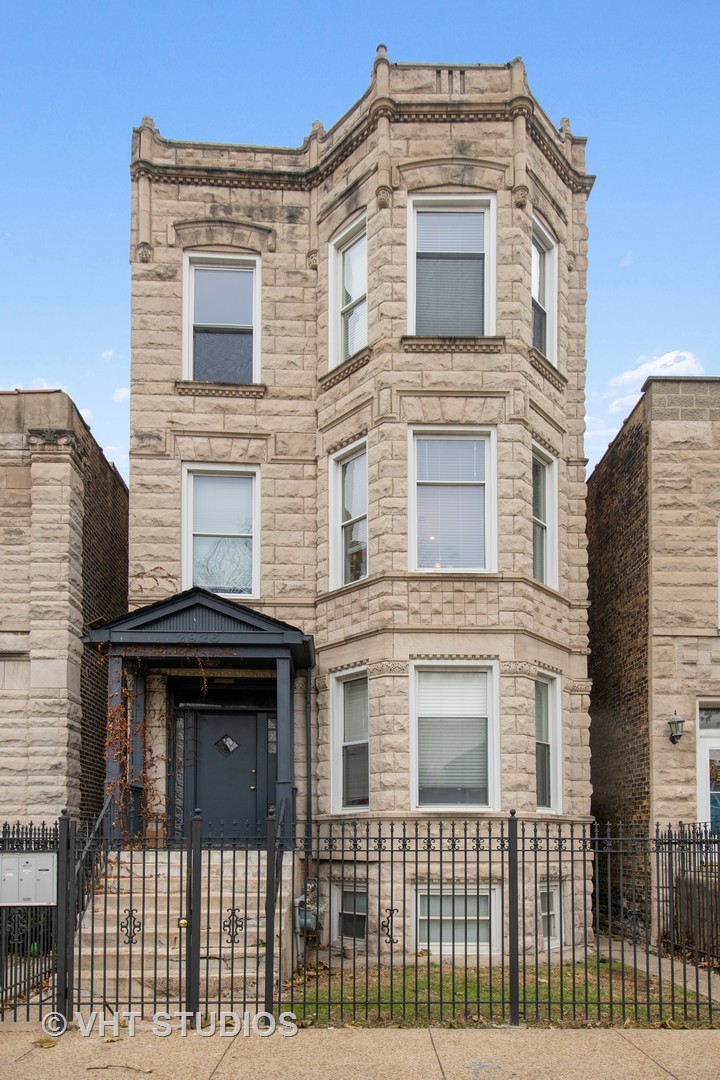 2926 West Fulton Street Chicago, IL 60612 - Photo 2 of 13