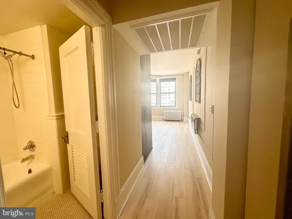 $1,200 | 1324 Locust Street, Unit 1508, Philadelphia, PA 19107