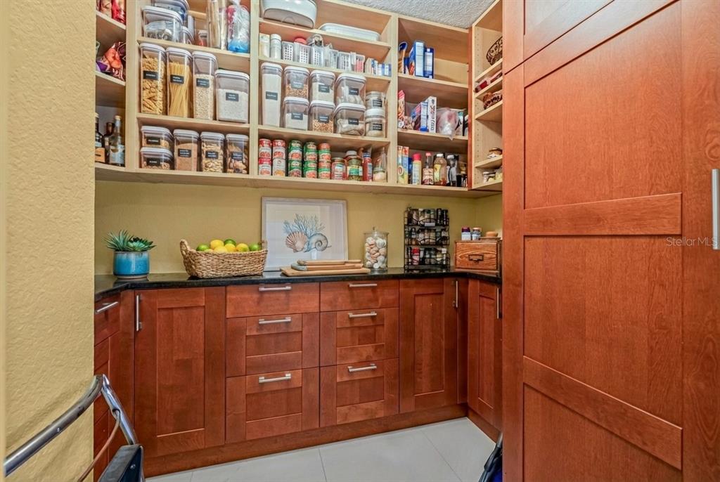 614 Norton Street Longboat Key, FL 34228 - Photo 14 of 46