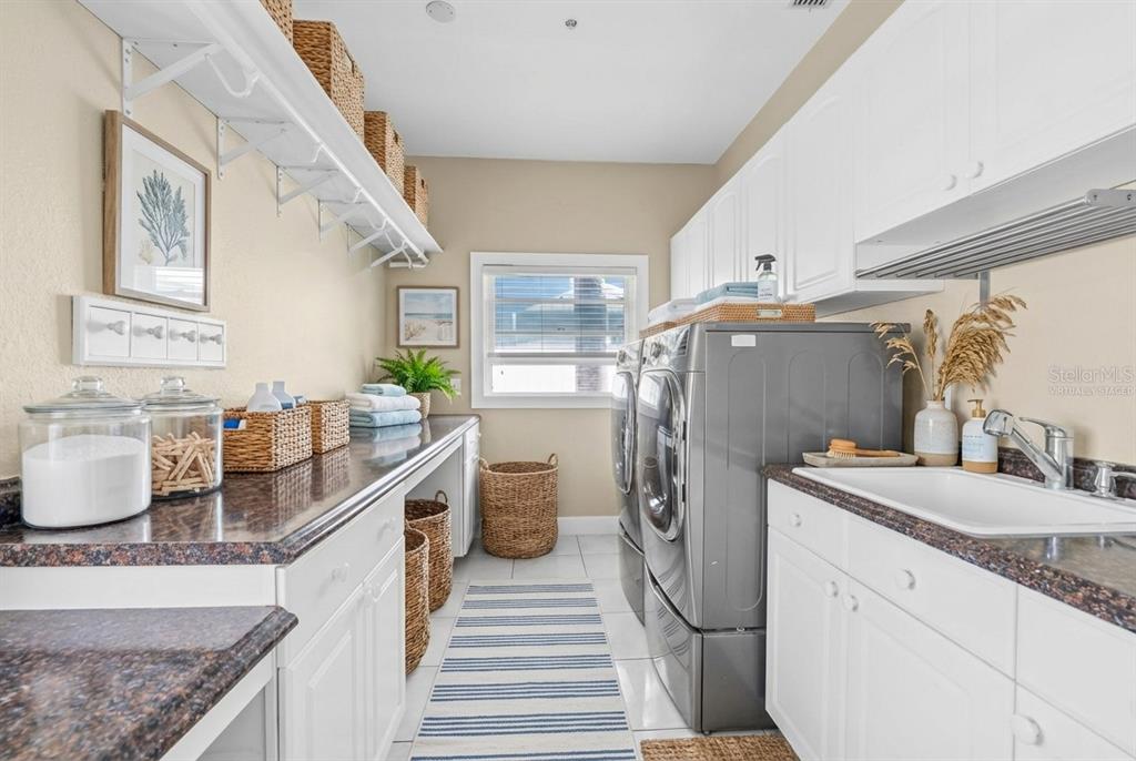 614 Norton Street Longboat Key, FL 34228 - Photo 25 of 46