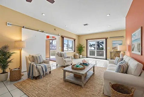 $3,200,000 | 614 Norton Street, Longboat Key, FL 34228