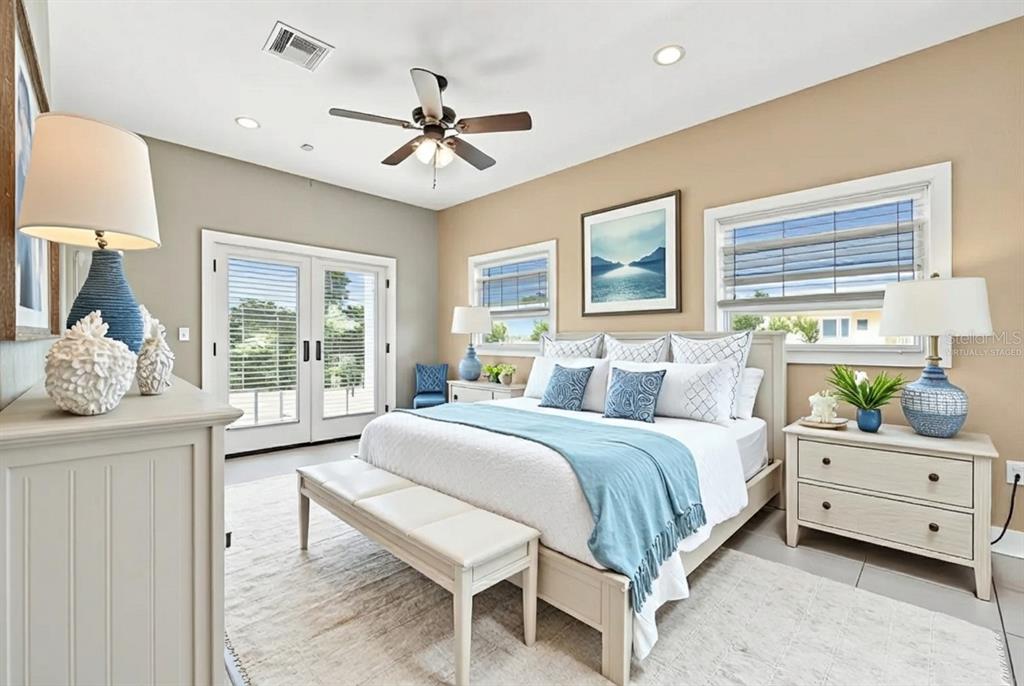 614 Norton Street Longboat Key, FL 34228 - Photo 33 of 46