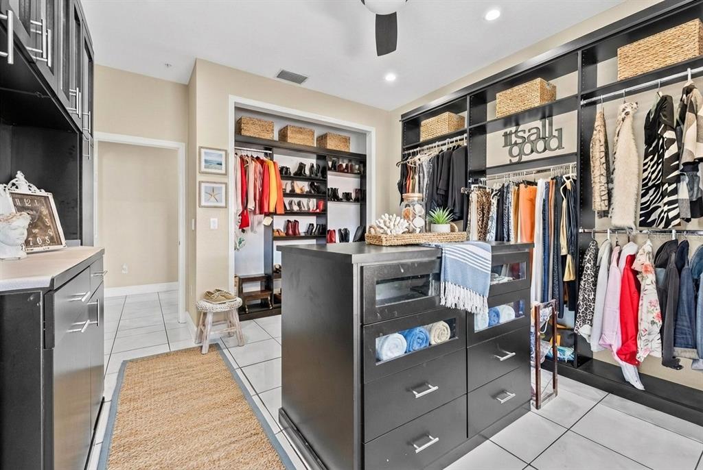 614 Norton Street Longboat Key, FL 34228 - Photo 34 of 46