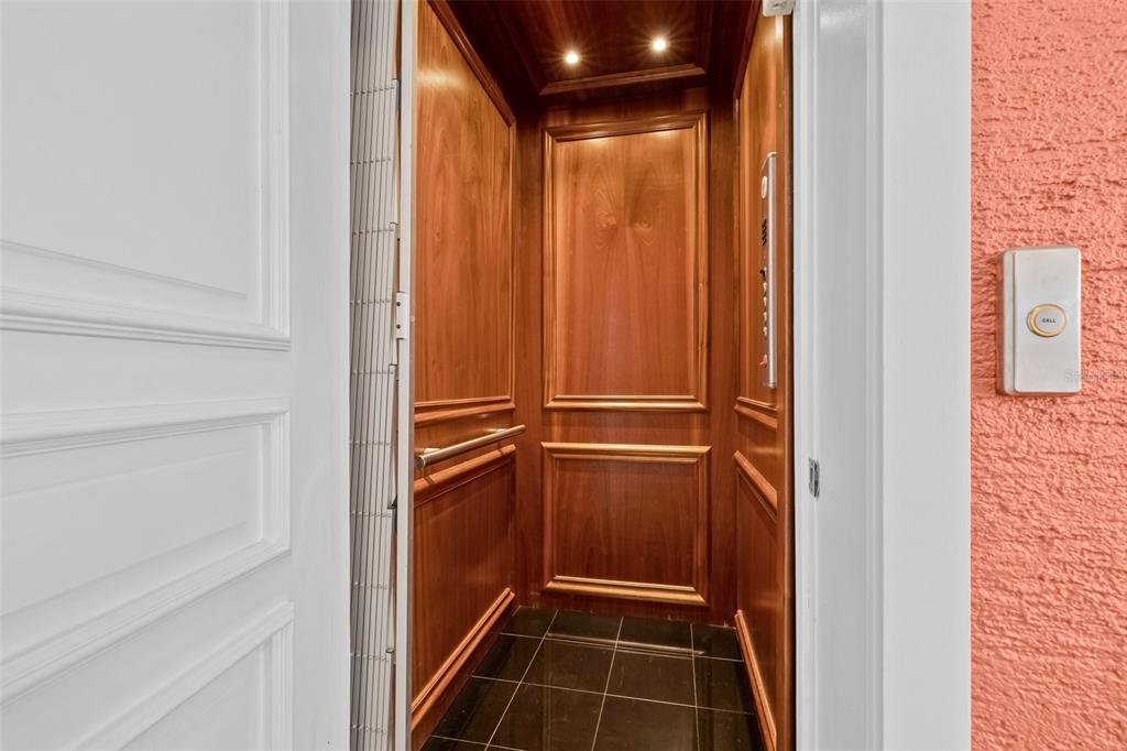 614 Norton Street Longboat Key, FL 34228 - Photo 6 of 46