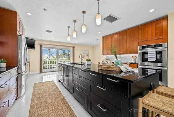 $3,200,000 | 614 Norton Street, Longboat Key, FL 34228