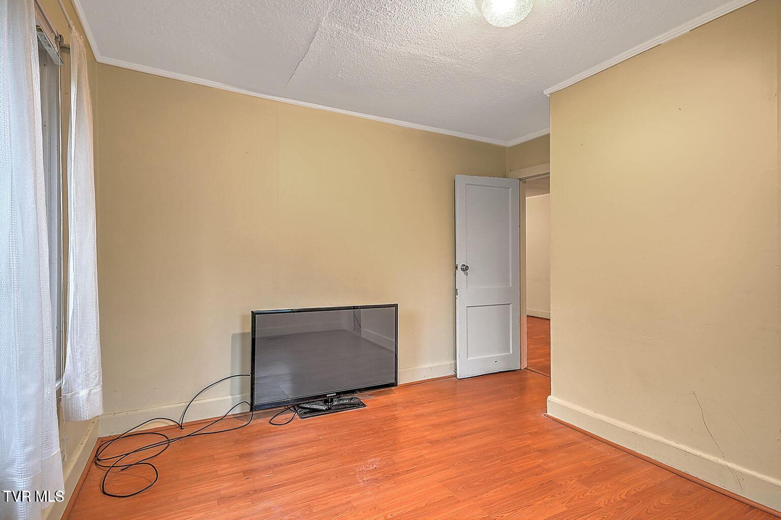 208 Gravely Road Kingsport, TN 37665 - Photo 14 of 25 20240606233402879190000000-o