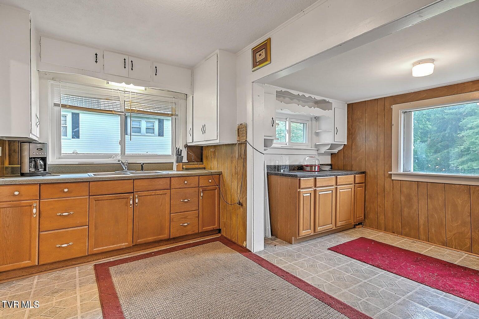 208 Gravely Road Kingsport, TN 37665 - Photo 18 of 25 20240604094722934313000000-o