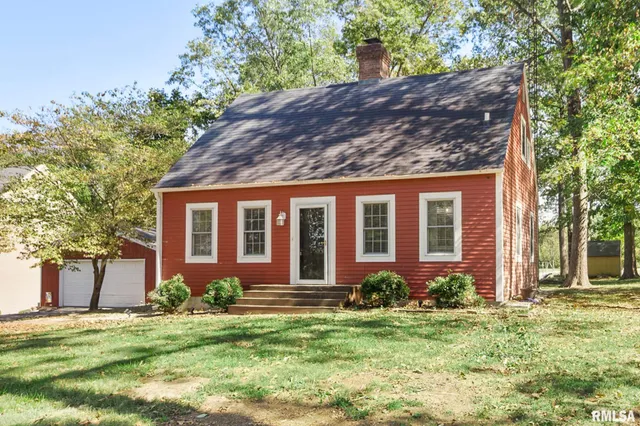 $155,000 | 1418 East County Road 750 East, Carmi, IL 62821