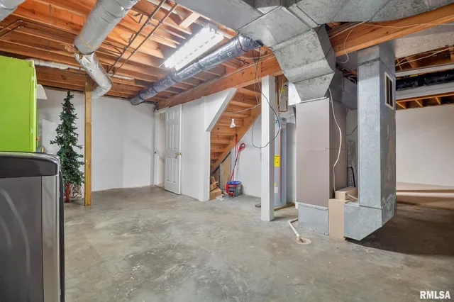 $155,000 | 1418 East County Road 750 East, Carmi, IL 62821