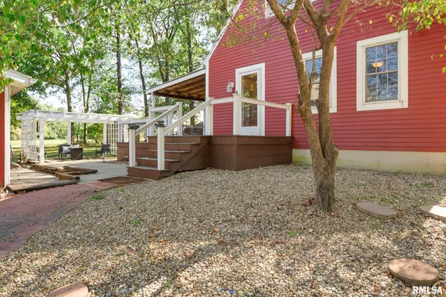 $155,000 | 1418 East County Road 750 East, Carmi, IL 62821