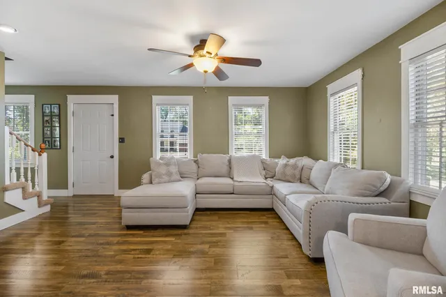 $155,000 | 1418 East County Road 750 East, Carmi, IL 62821