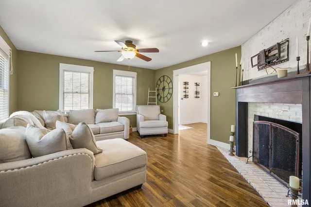 $155,000 | 1418 East County Road 750 East, Carmi, IL 62821