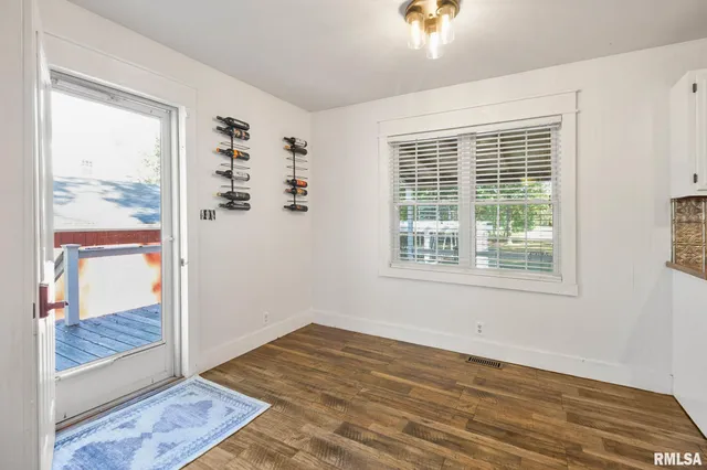 $155,000 | 1418 East County Road 750 East, Carmi, IL 62821