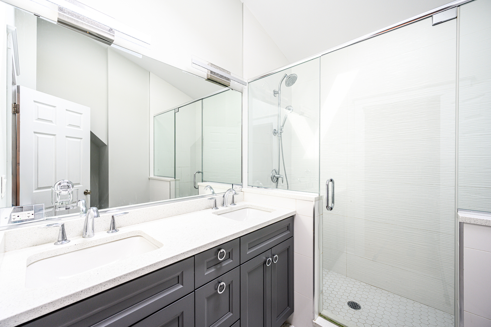 4328 North Springfield Avenue Chicago, IL 60618 - Photo 17 of 28 Gallery Image 17