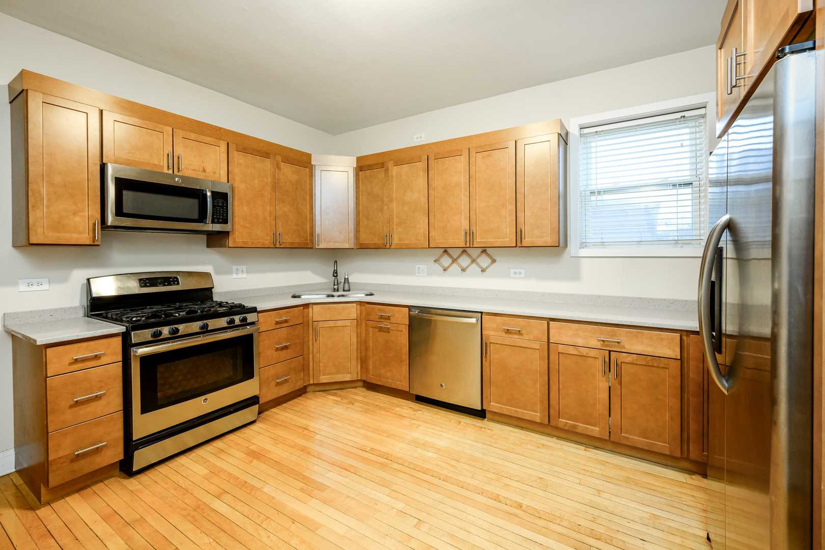 4328 North Springfield Avenue Chicago, IL 60618 - Photo 18 of 28 Gallery Image 18