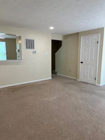 $2,600 | 7459 Aspenpark Road, Lorton, VA 22079