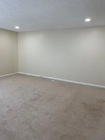 $2,600 | 7459 Aspenpark Road, Lorton, VA 22079