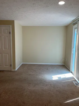 $2,600 | 7459 Aspenpark Road, Lorton, VA 22079