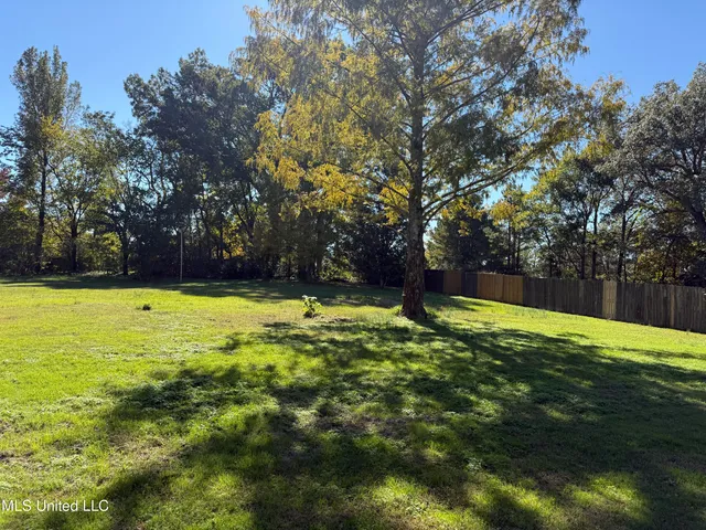 $359,900 | 1999 Edgewood Boulevard, Hernando, MS 38632