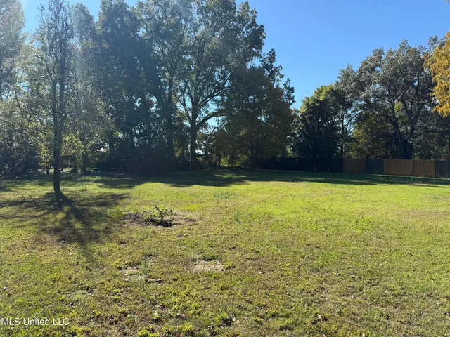 $359,900 | 1999 Edgewood Boulevard, Hernando, MS 38632