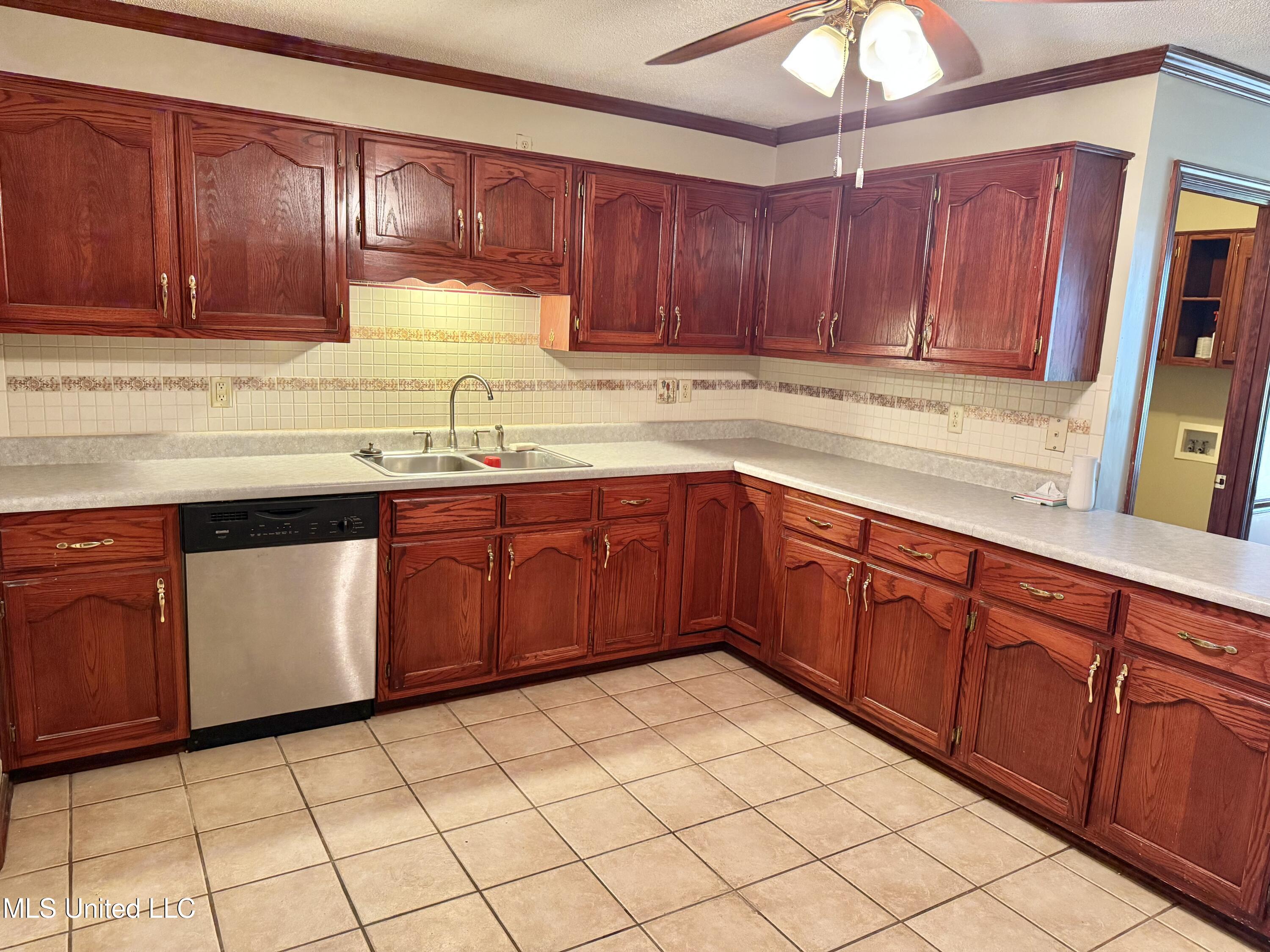 1999 Edgewood Boulevard Hernando, MS 38632 - Photo 15 of 52 IMG_1441