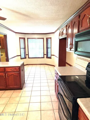 $359,900 | 1999 Edgewood Boulevard, Hernando, MS 38632