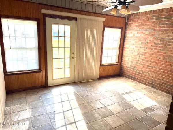 $349,000 | 1999 Edgewood Boulevard, Hernando, MS 38632