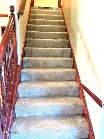 $359,900 | 1999 Edgewood Boulevard, Hernando, MS 38632