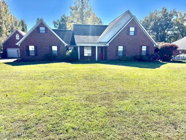 $359,900 | 1999 Edgewood Boulevard, Hernando, MS 38632